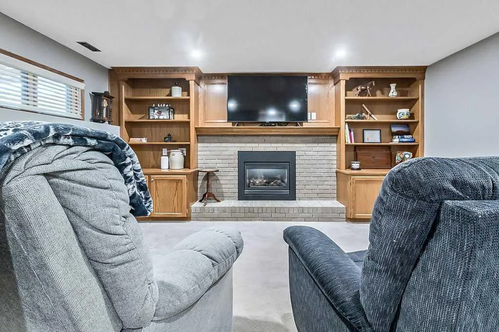 507 Downey Place
