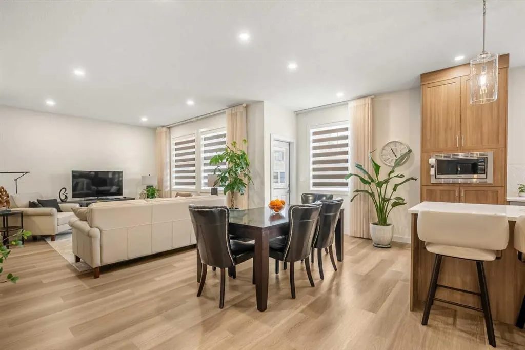 201 Cooperswood Green SW, #203