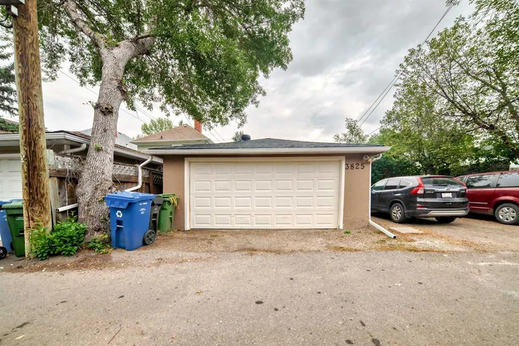 3825 Elbow Drive SW