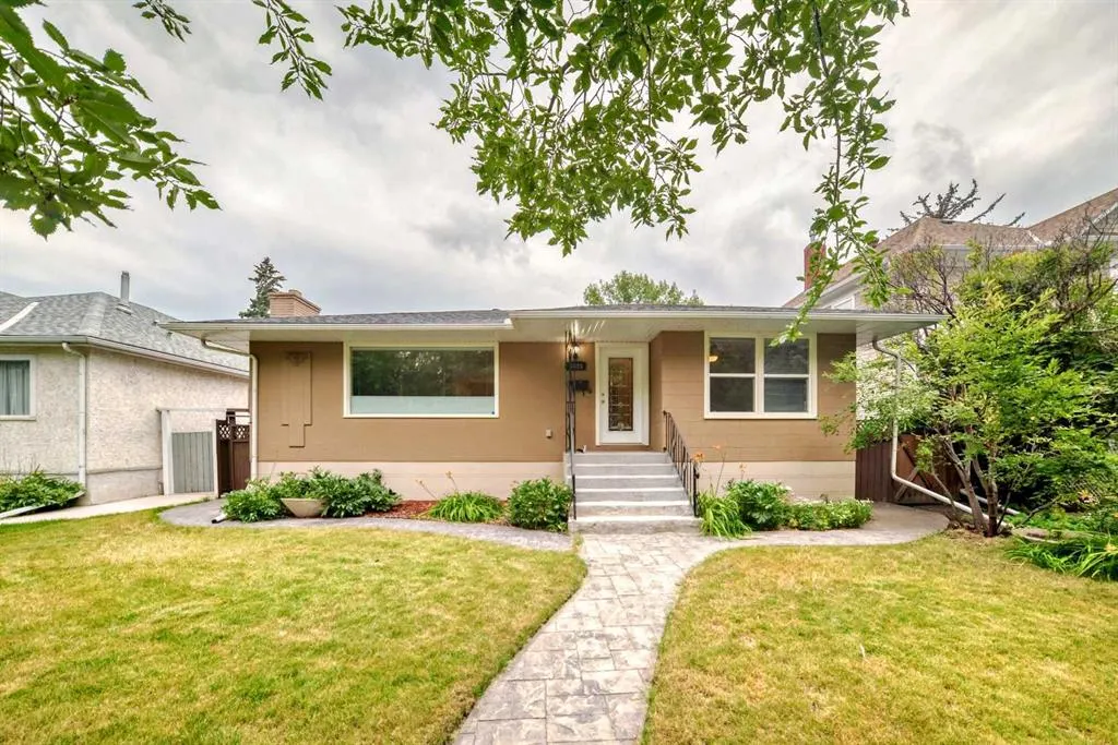 3825 Elbow Drive SW