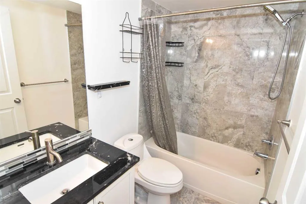 17 Country Village Bay NE, #1106