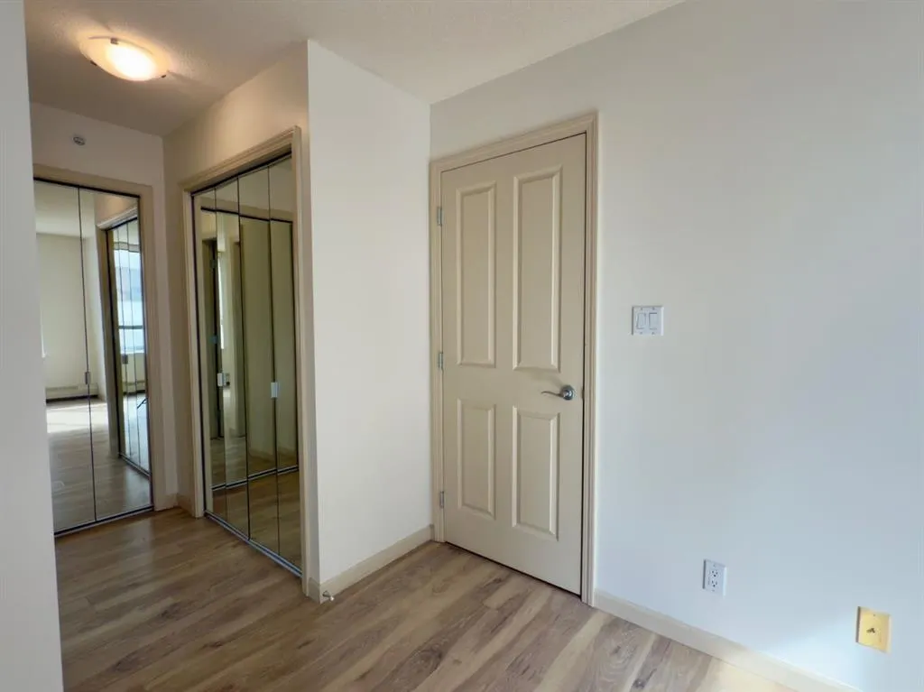 650 10 Street SW, #407