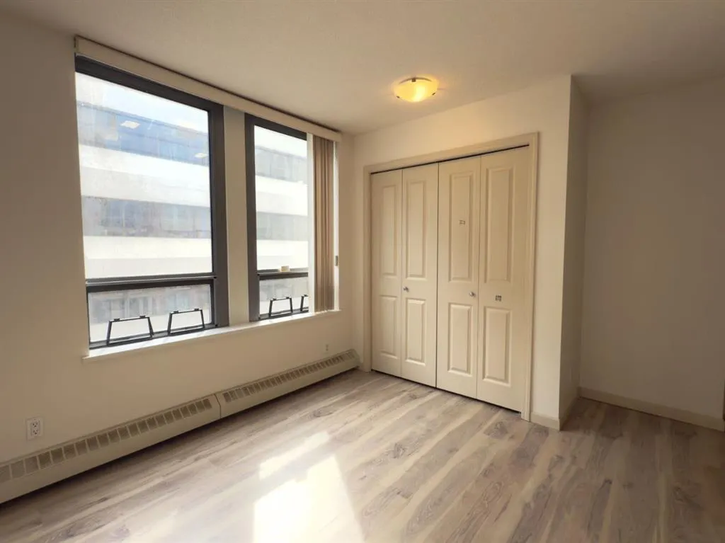 650 10 Street SW, #407