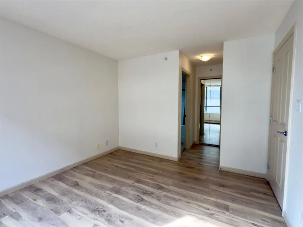 650 10 Street SW, #407