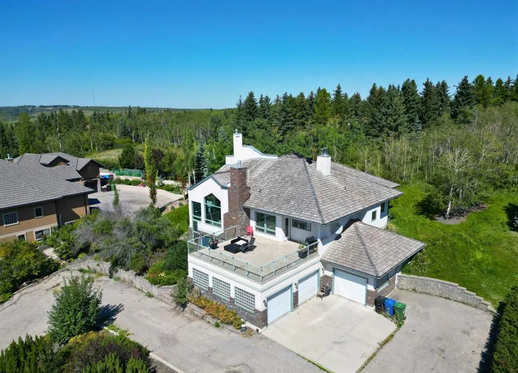 28 Slopes Grove SW