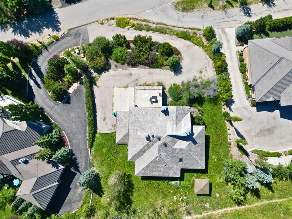 28 Slopes Grove SW