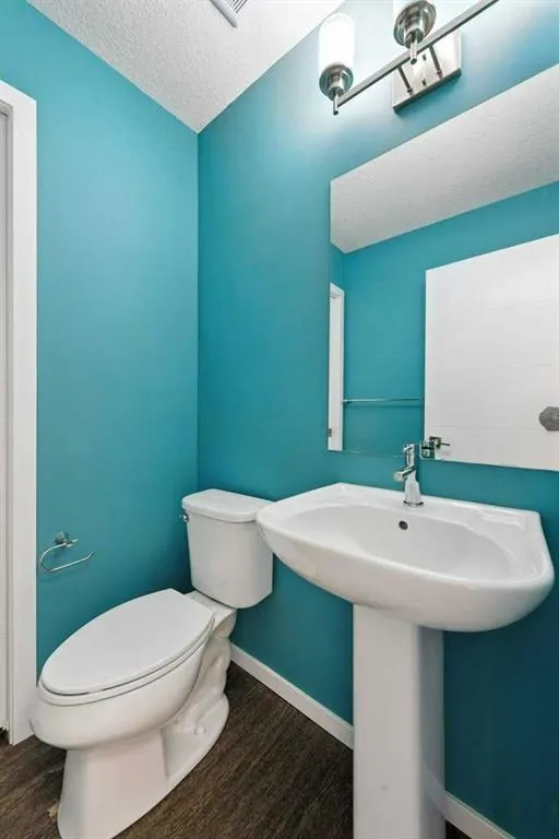 125 Redstone NE, #202