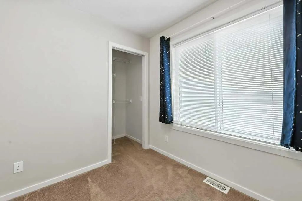 125 Redstone NE, #202