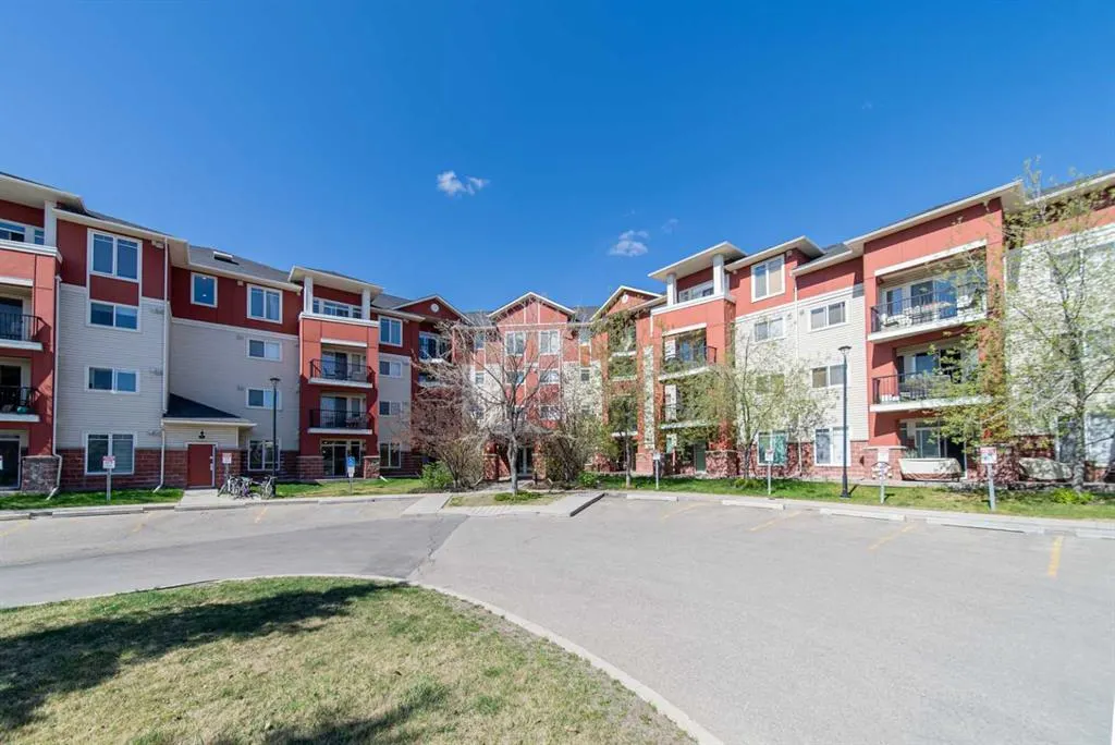 156 Country Village Circle NE, #114