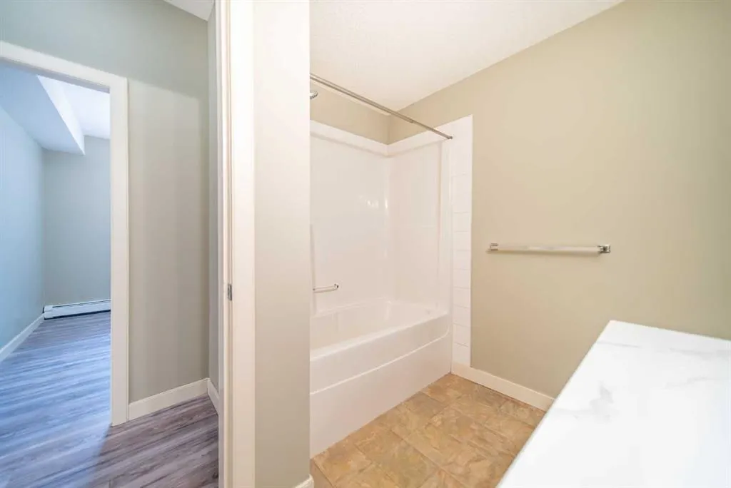 156 Country Village Circle NE, #114