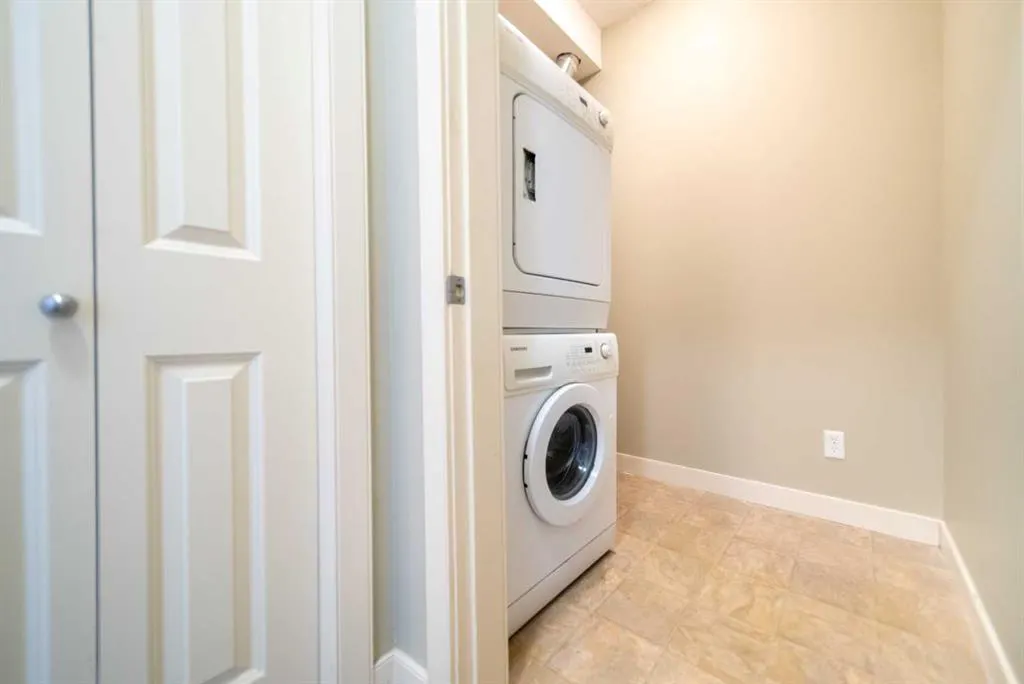156 Country Village Circle NE, #114
