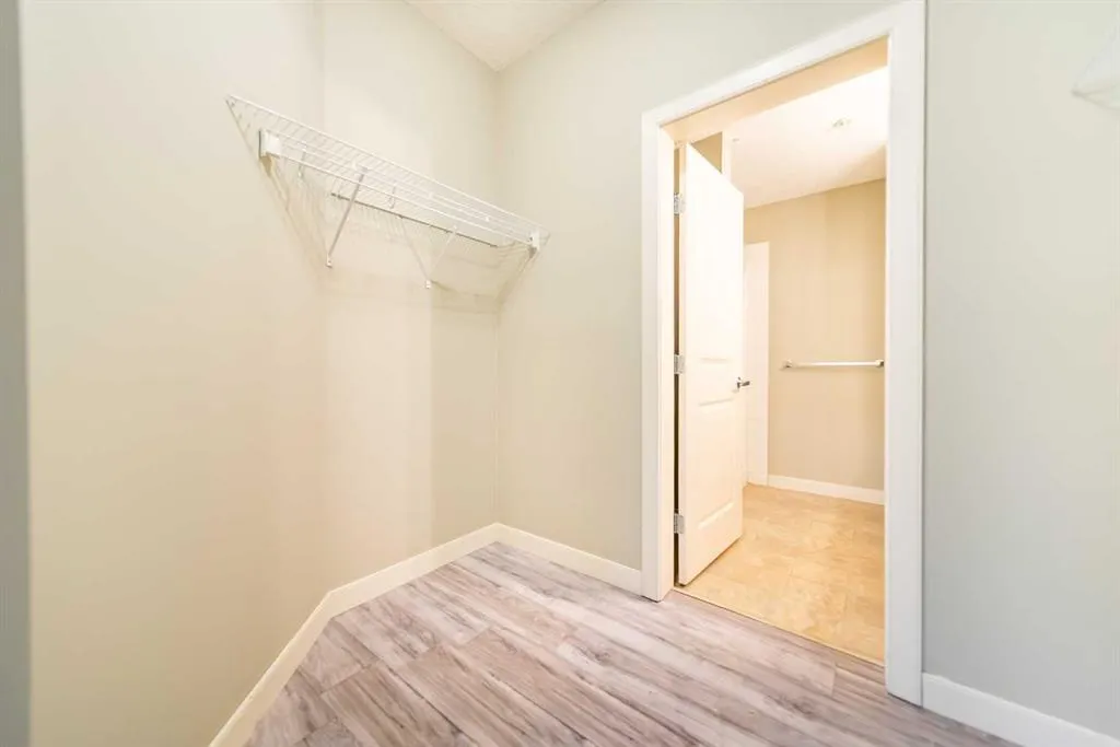 156 Country Village Circle NE, #114