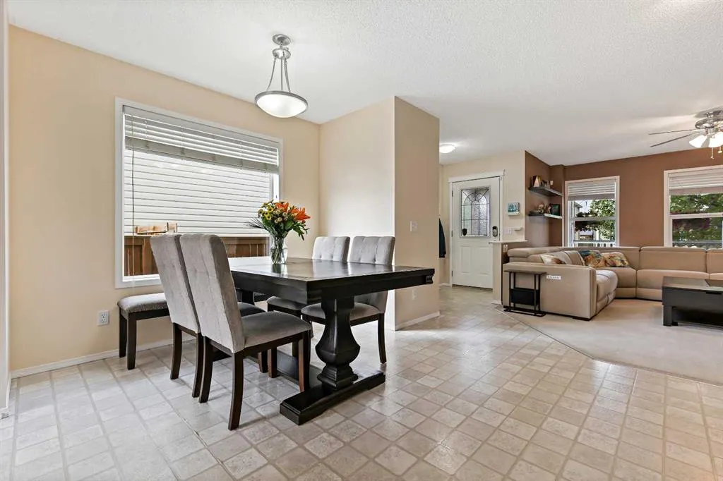 67 Copperfield Heights SE