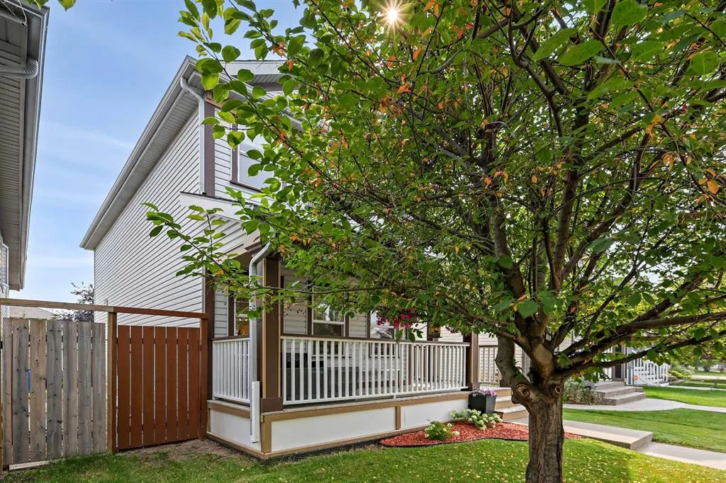 67 Copperfield Heights SE