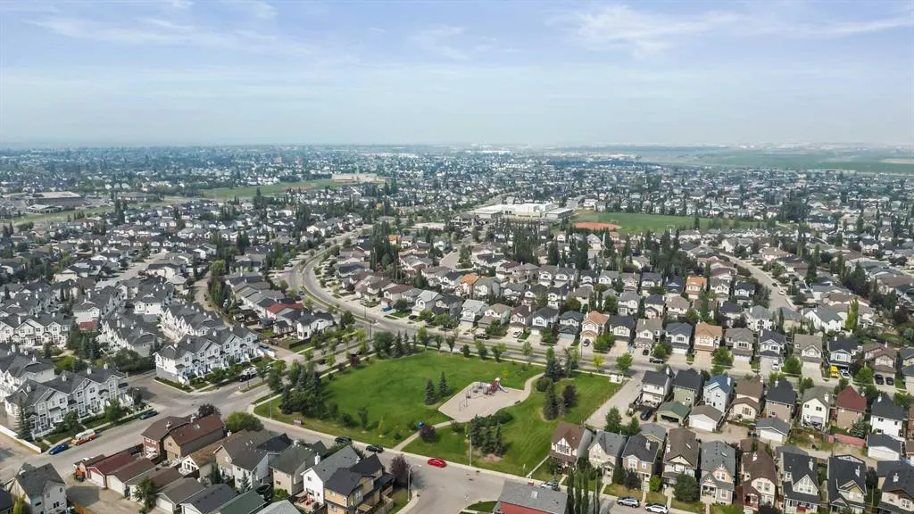 67 Copperfield Heights SE