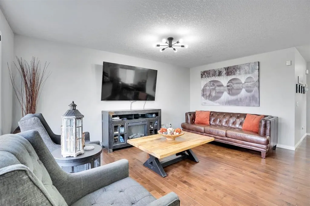 196 Viewpointe Terrace