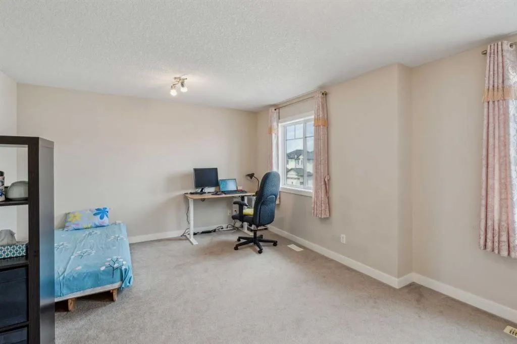 91 Bridlecrest Street SW