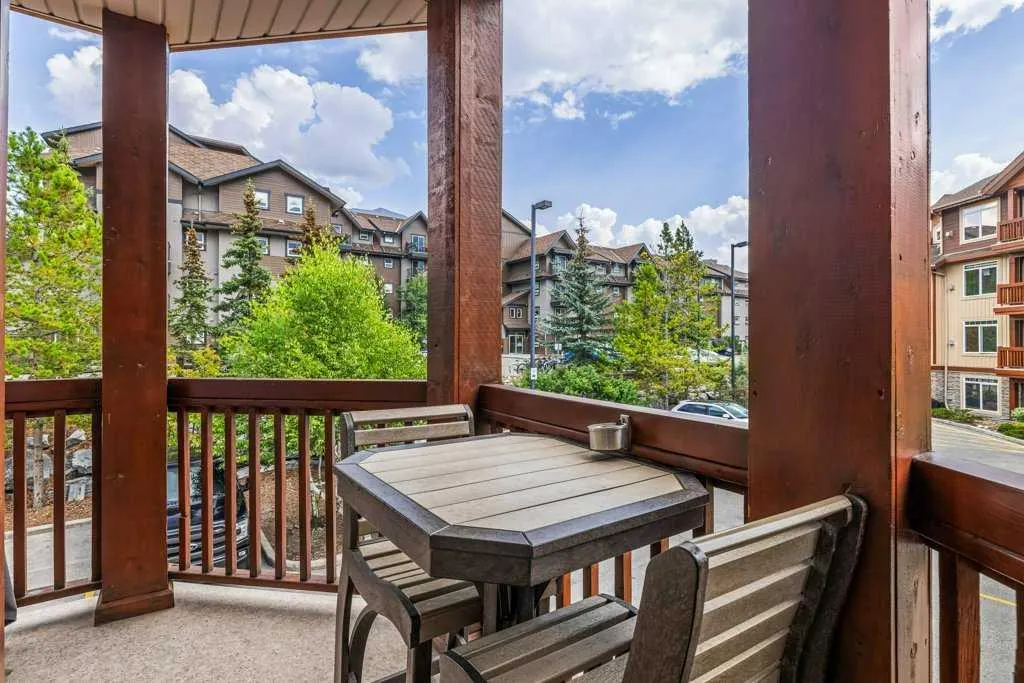 190 Kananaskis Way, #231