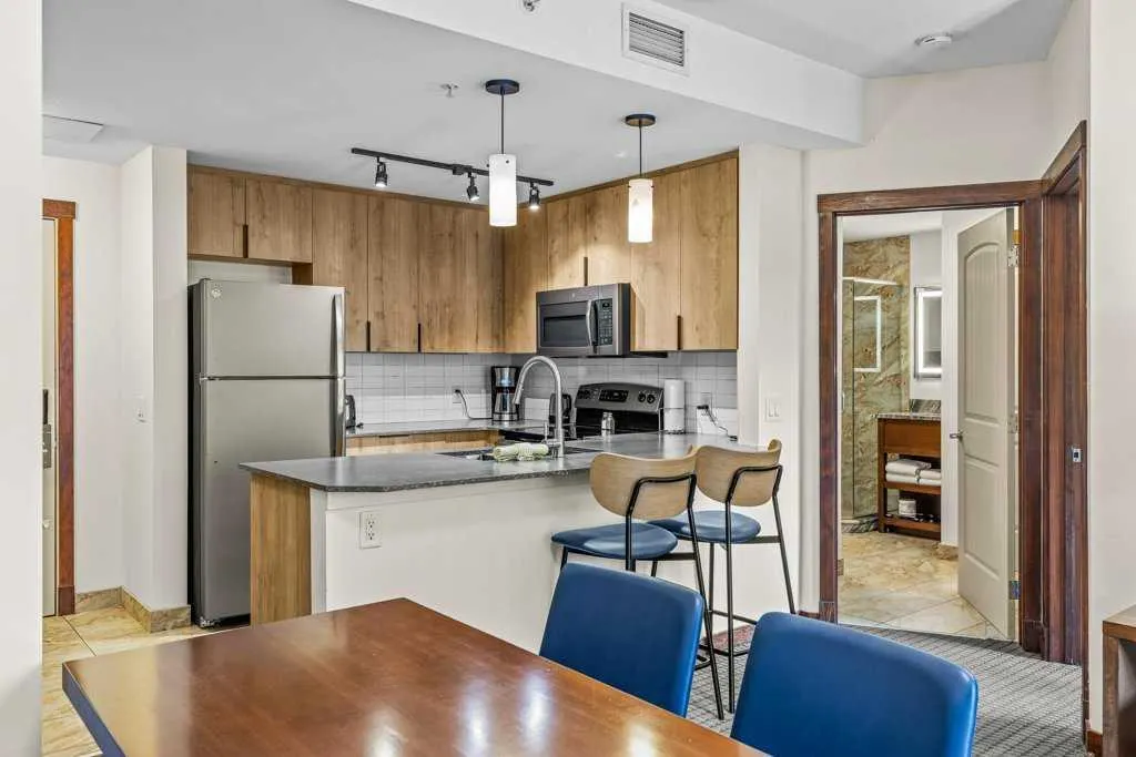 190 Kananaskis Way, #231