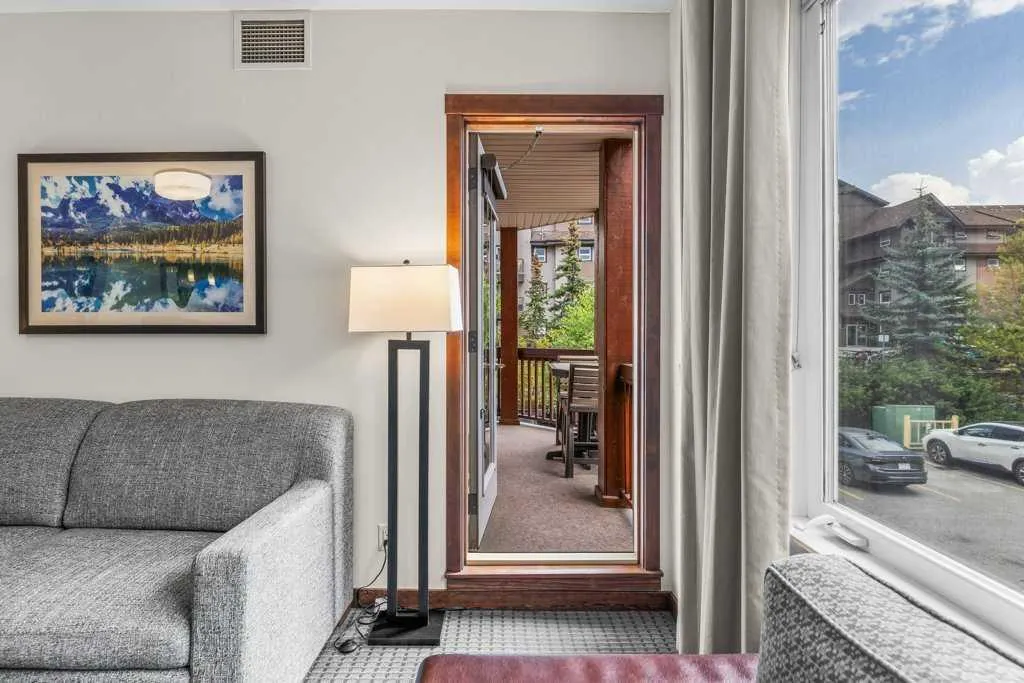 190 Kananaskis Way, #231