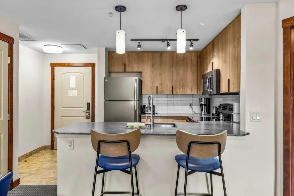 190 Kananaskis Way, #231