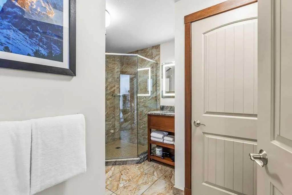 190 Kananaskis Way, #231