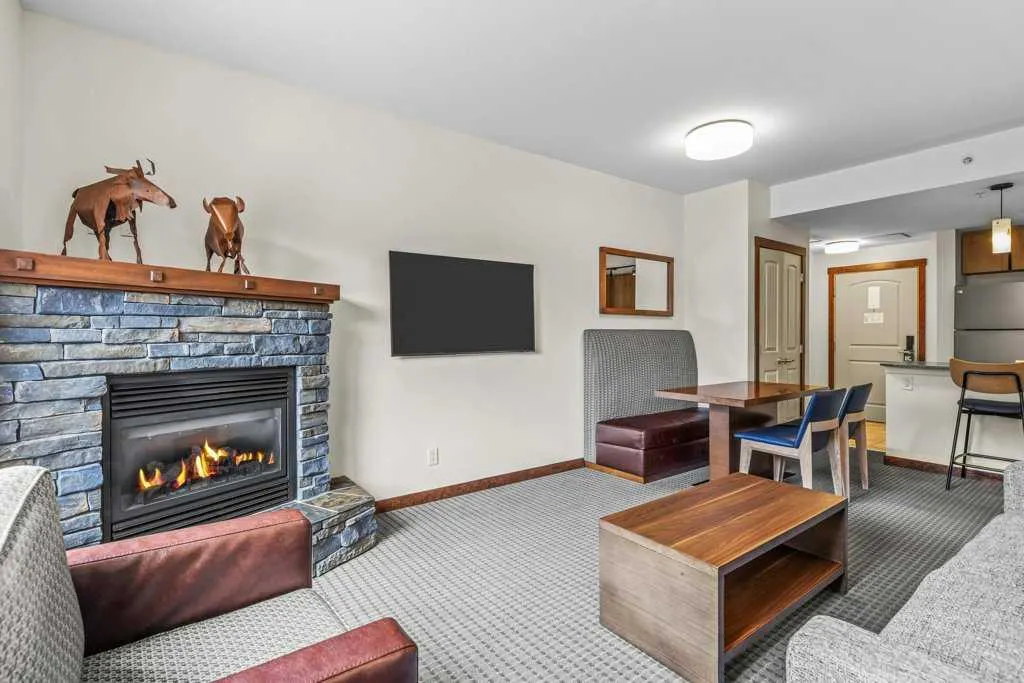 190 Kananaskis Way, #231