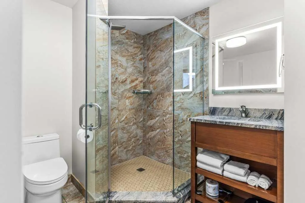190 Kananaskis Way, #231
