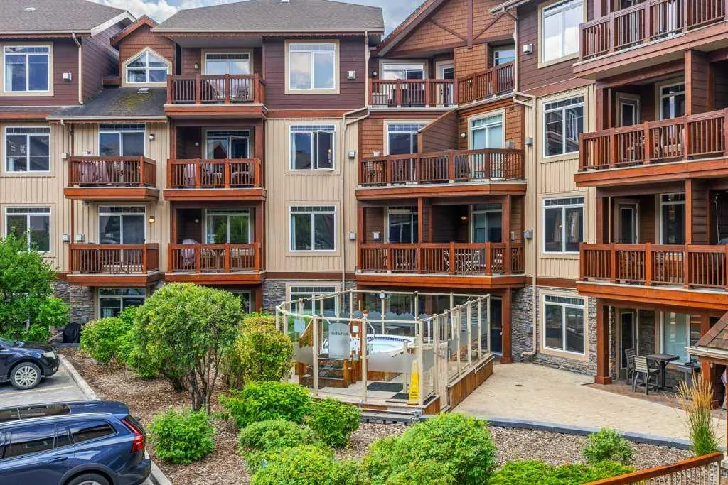 190 Kananaskis Way, #231