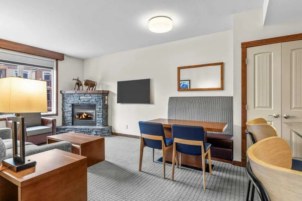 190 Kananaskis Way, #231