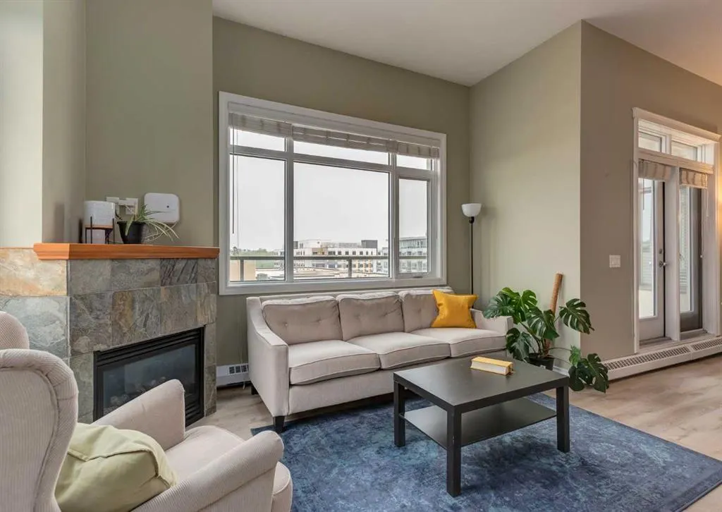 990 Centre Avenue NE, #628