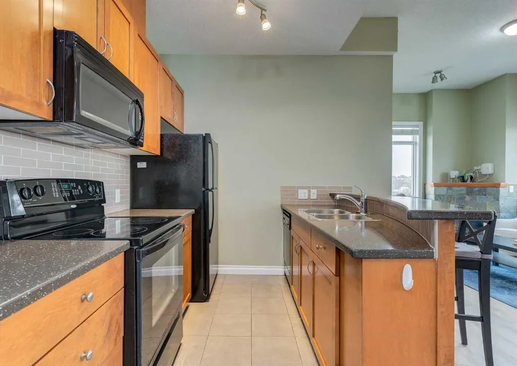990 Centre Avenue NE, #628