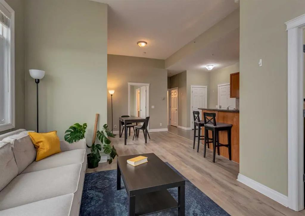 990 Centre Avenue NE, #628