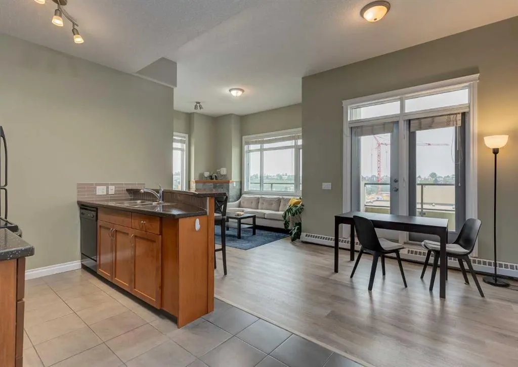 990 Centre Avenue NE, #628