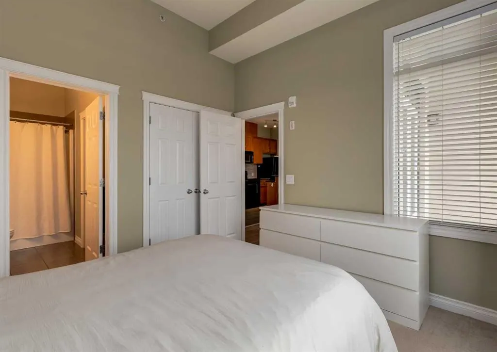 990 Centre Avenue NE, #628