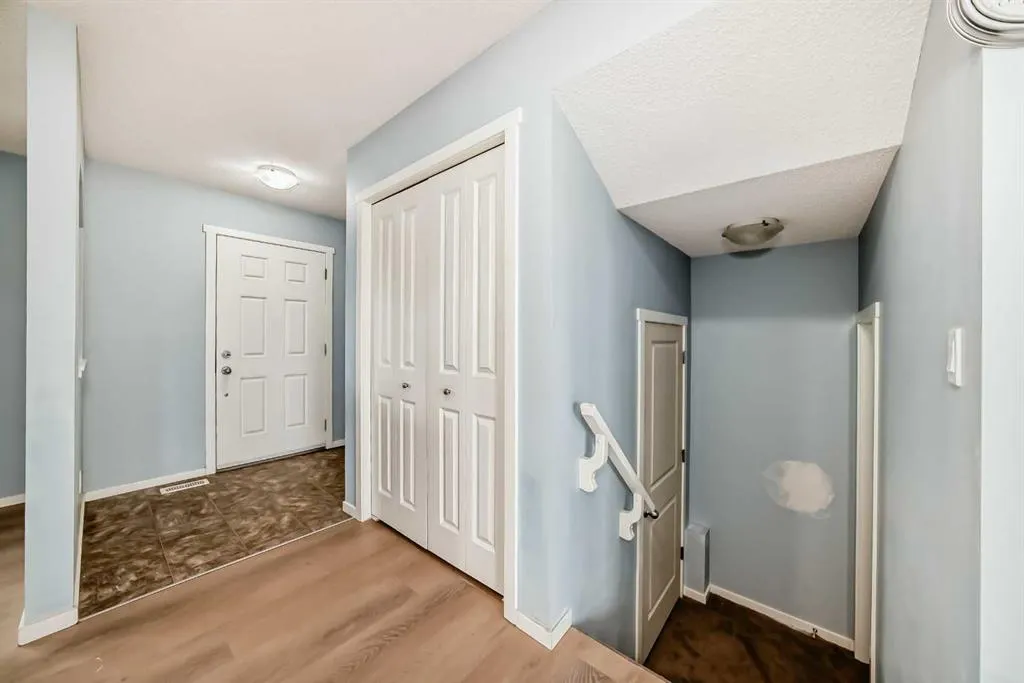 57 Brightoncrest Heights
