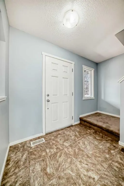 57 Brightoncrest Heights
