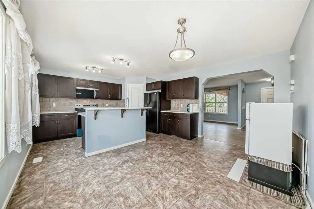 57 Brightoncrest Heights