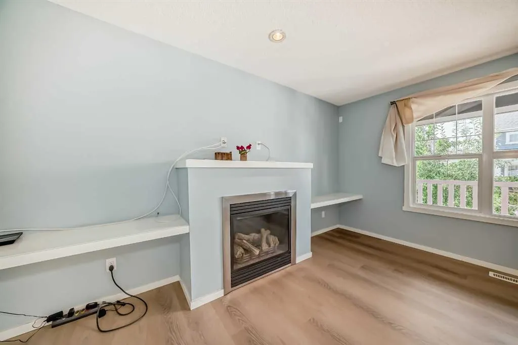57 Brightoncrest Heights