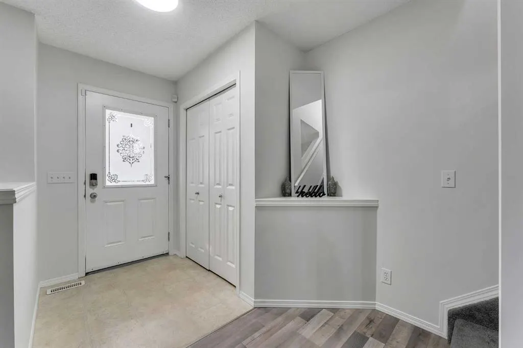 16 Saddlebrook Place NE