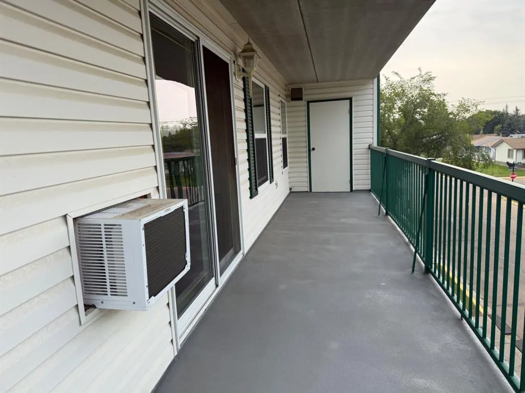 848 4 Avenue, #302