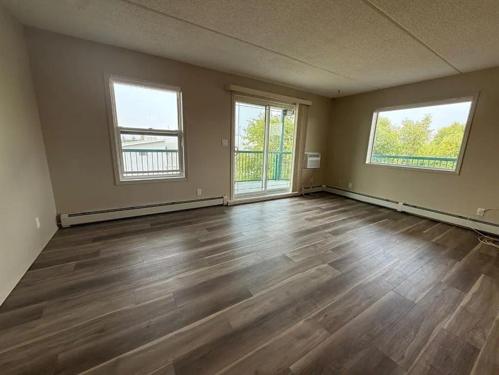 848 4 Avenue, #302