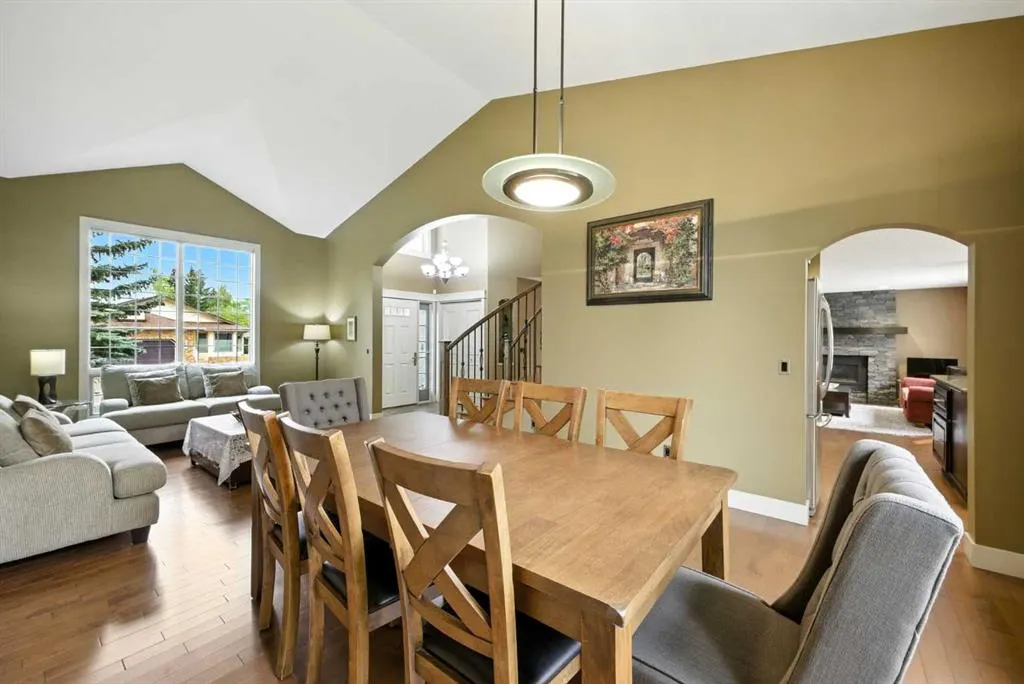 141 Edgeview Road NW