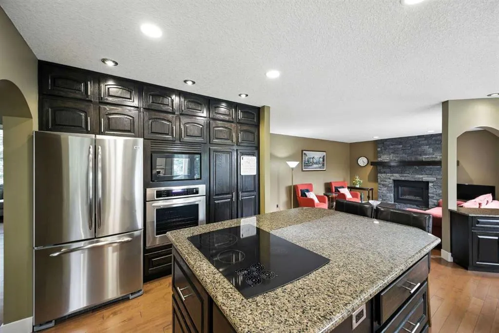141 Edgeview Road NW