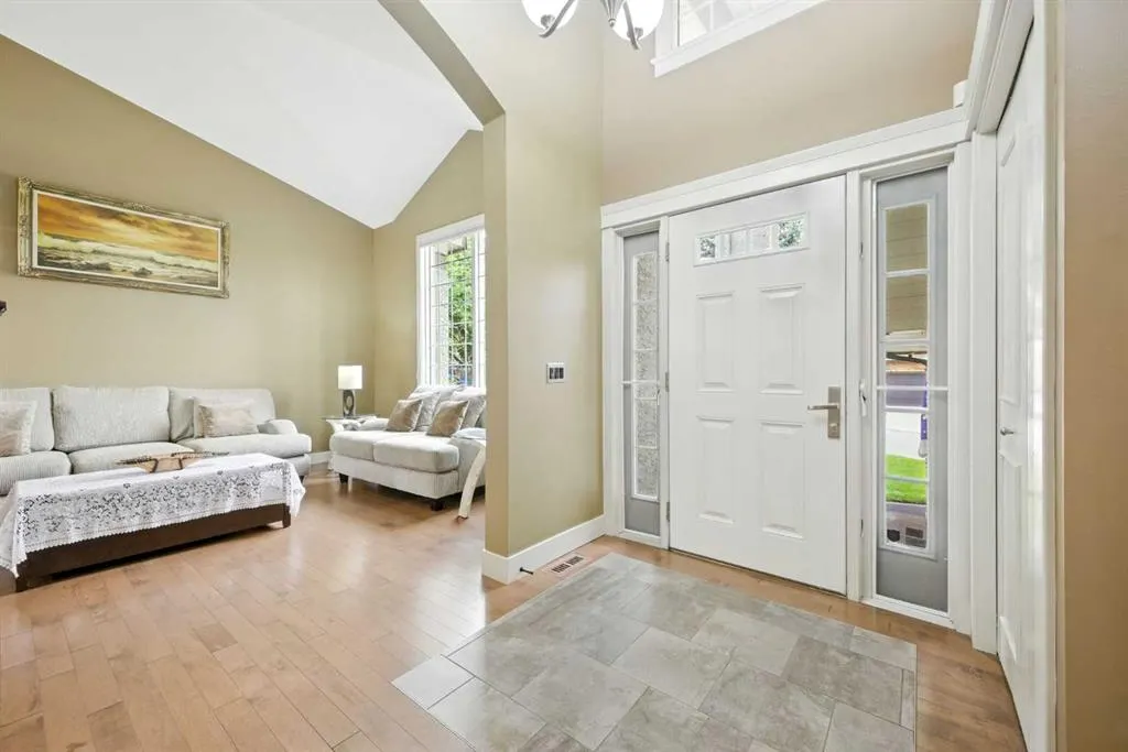 141 Edgeview Road NW