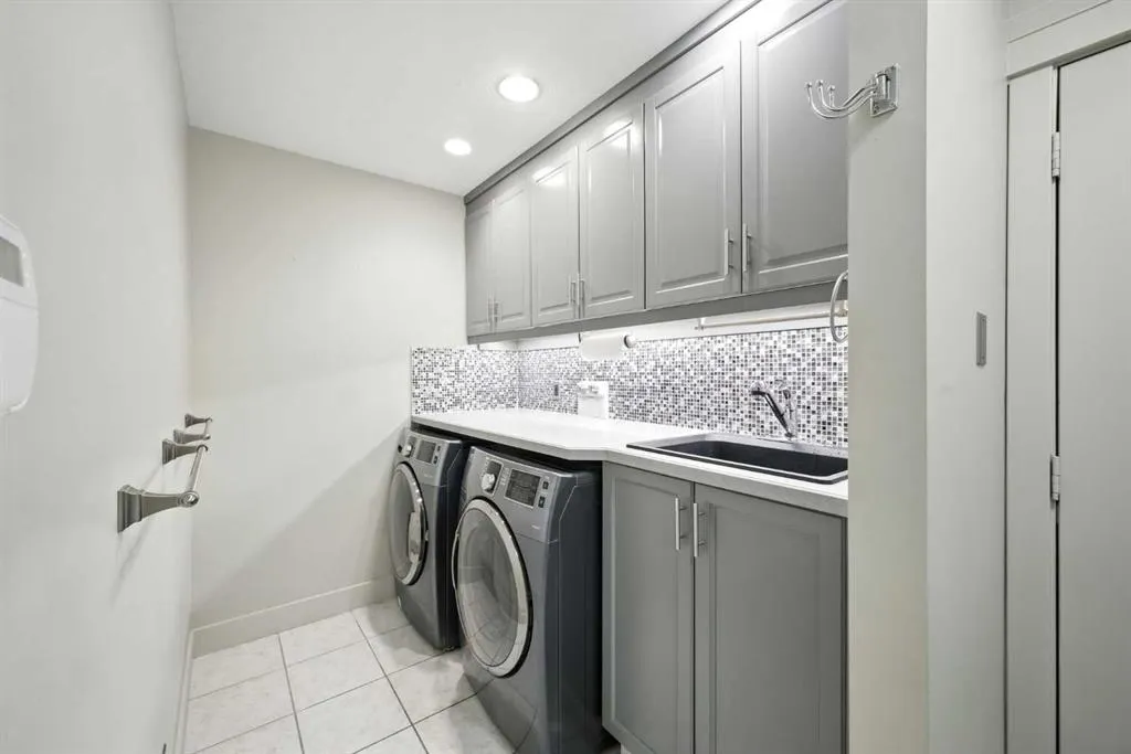 141 Edgeview Road NW