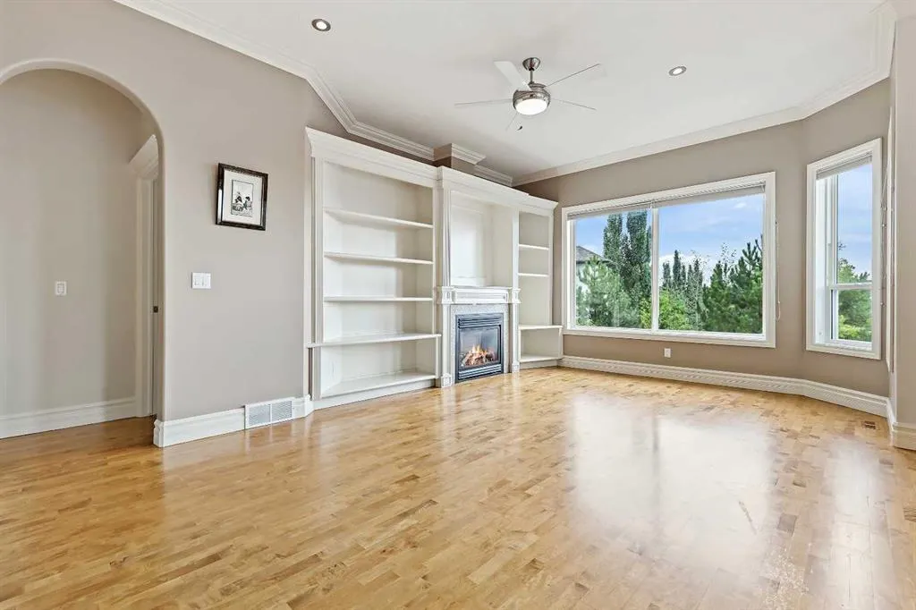 49 Royal Highland Road NW