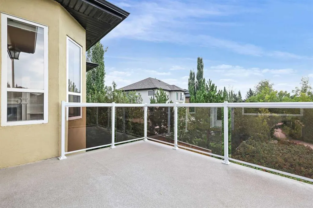 49 Royal Highland Road NW