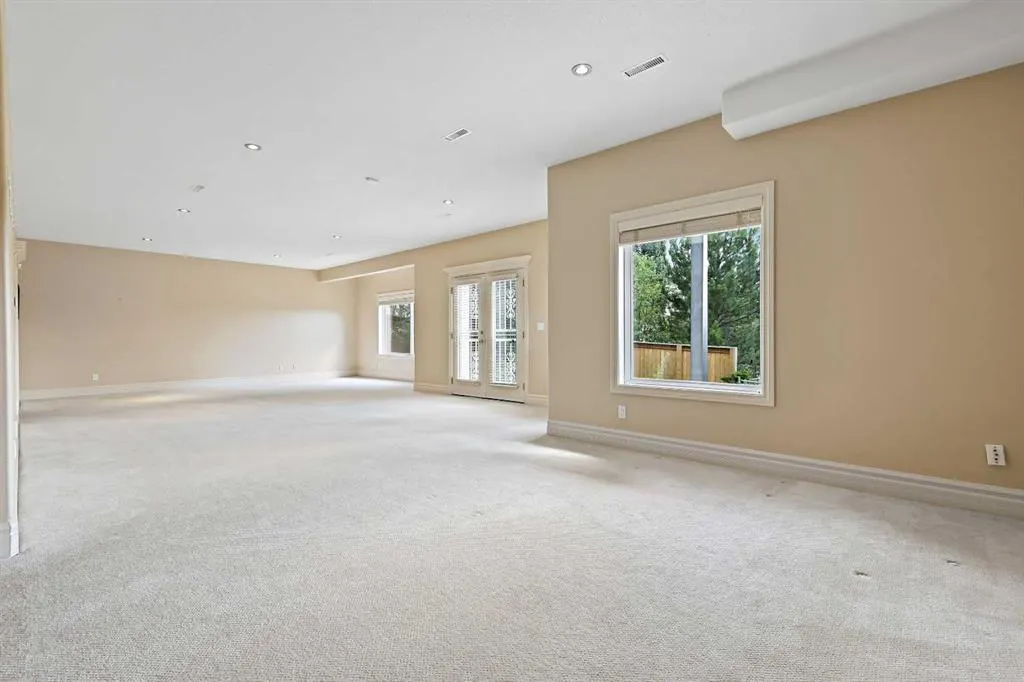 49 Royal Highland Road NW