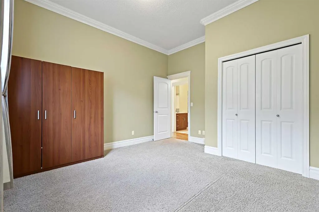 49 Royal Highland Road NW